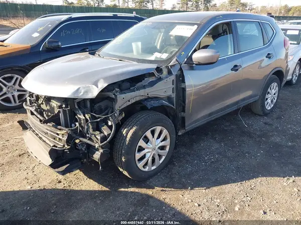 KNMAT2MV8JP543988 2018 NISSAN ROGUE - Image 2