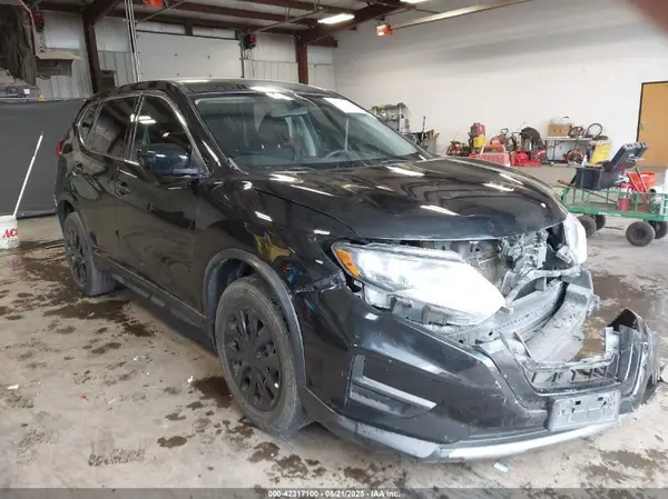 KNMAT2MV8JP548317 2018 NISSAN ROGUE - Image 1