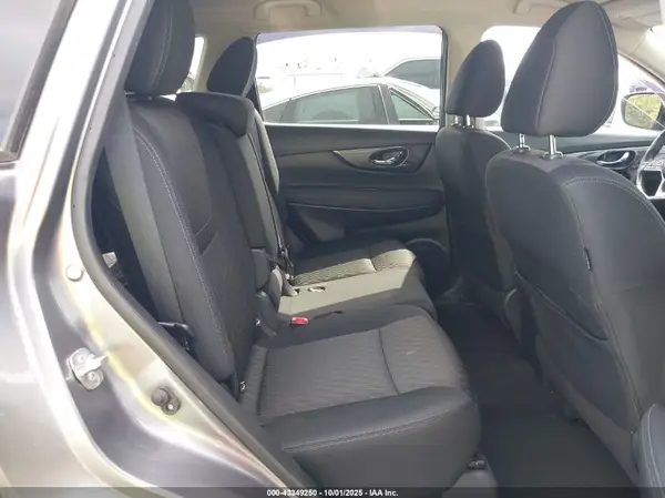 KNMAT2MV8JP549449 2018 NISSAN ROGUE - Image 8