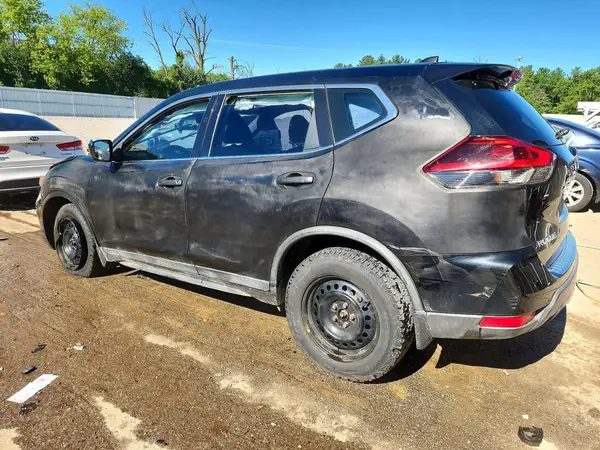 KNMAT2MV8JP551511 2018 NISSAN ROGUE - Image 2
