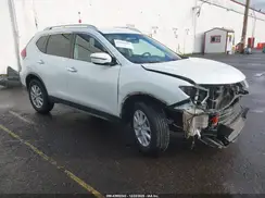KNMAT2MV8JP555431 2018 NISSAN ROGUE