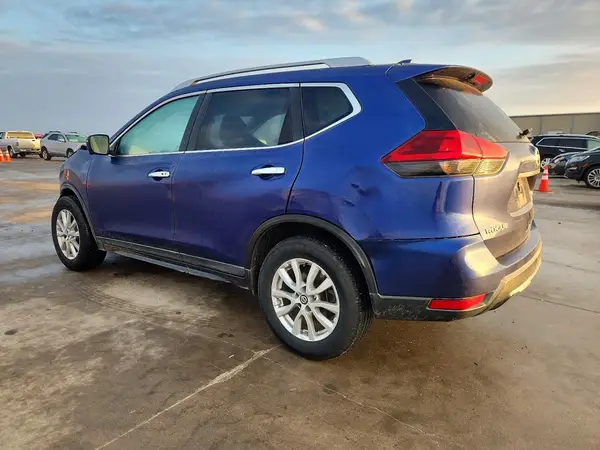 KNMAT2MV8JP559575 2018 NISSAN ROGUE - Image 2