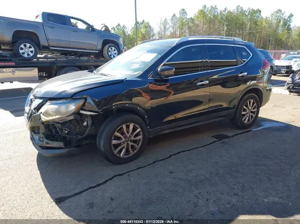 KNMAT2MV8JP562556 2018 NISSAN ROGUE - Image 2