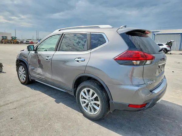 KNMAT2MV8JP567014 2018 NISSAN ROGUE - Image 2