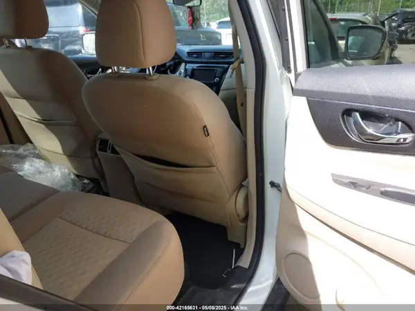 KNMAT2MV8JP569720 2018 NISSAN ROGUE - Image 8