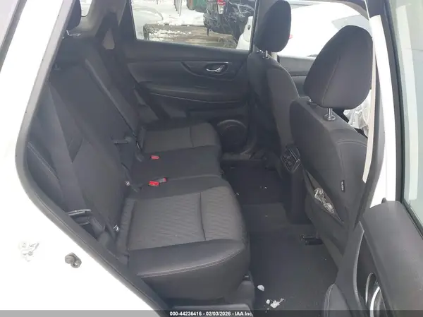 KNMAT2MV8JP575520 2018 NISSAN ROGUE - Image 8