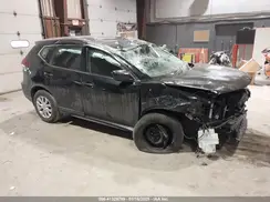 KNMAT2MV8JP579275 2018 NISSAN ROGUE