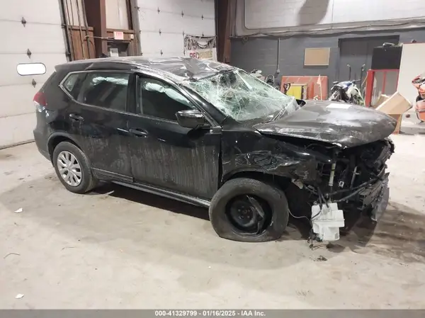 KNMAT2MV8JP579275 2018 NISSAN ROGUE - Image 1