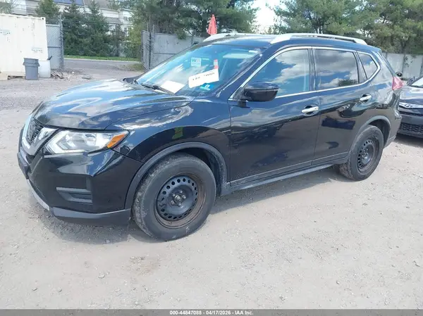 KNMAT2MV8JP579292 2018 NISSAN ROGUE - Image 2