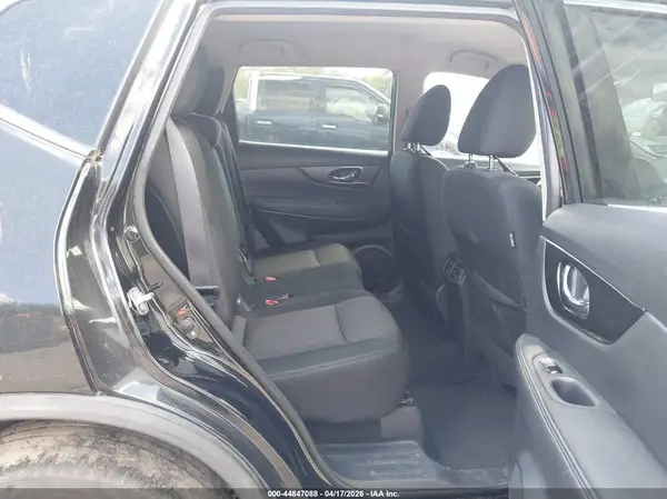 KNMAT2MV8JP579292 2018 NISSAN ROGUE - Image 8