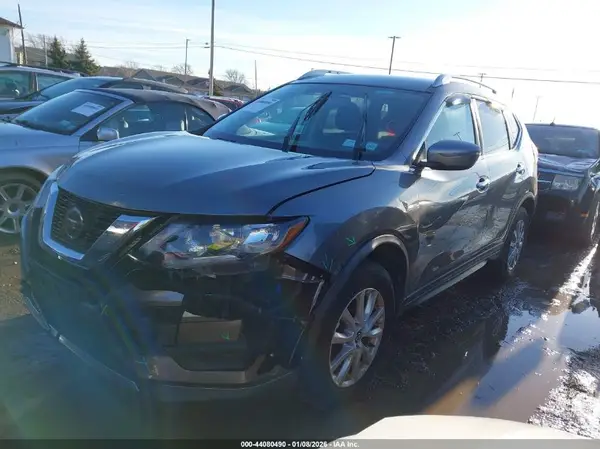 KNMAT2MV8JP582483 2018 NISSAN ROGUE - Image 2