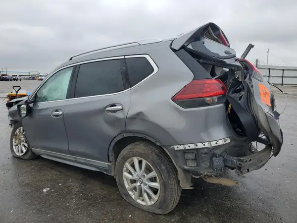 KNMAT2MV8JP585254 2018 NISSAN ROGUE - Image 2