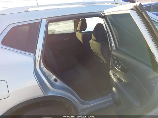 KNMAT2MV8JP585447 2018 NISSAN ROGUE - Image 8