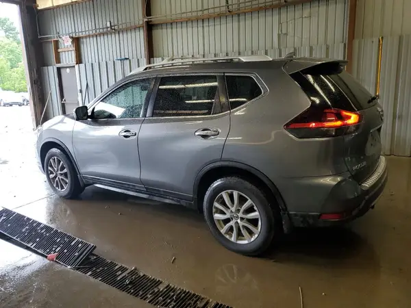 KNMAT2MV8JP586985 2018 NISSAN ROGUE - Image 2
