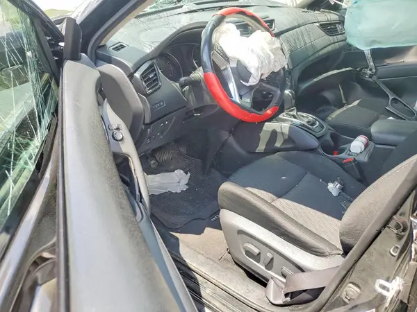 KNMAT2MV8JP587196 2018 NISSAN ROGUE - Image 8
