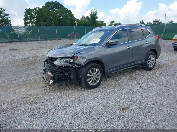 KNMAT2MV8JP587618 2018 NISSAN ROGUE - Image 2