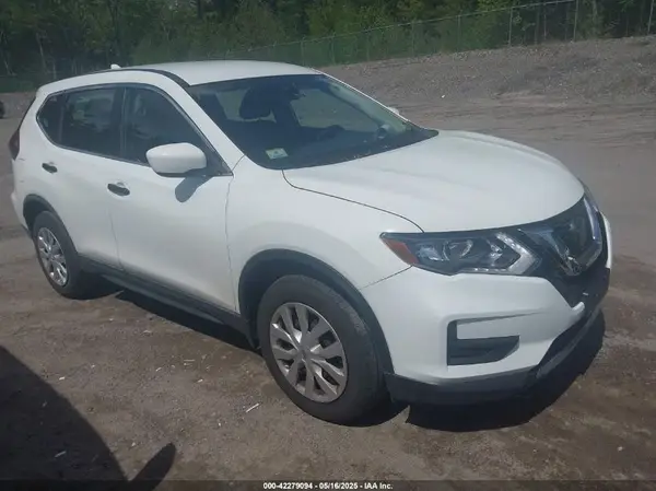KNMAT2MV8JP590051 2018 NISSAN ROGUE - Image 1
