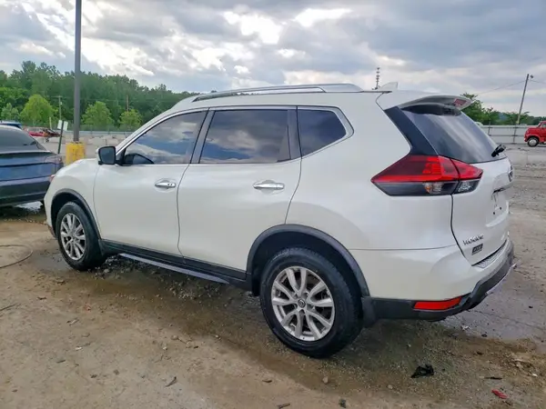 KNMAT2MV8JP590681 2018 NISSAN ROGUE - Image 2