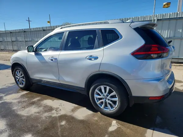 KNMAT2MV8JP592687 2018 NISSAN ROGUE - Image 2