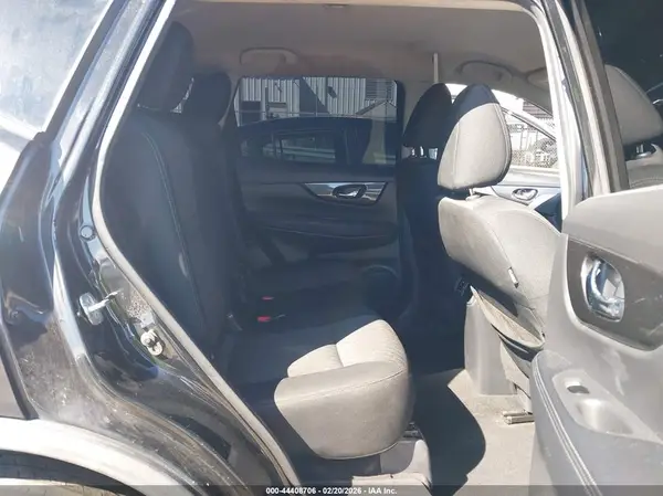 KNMAT2MV8JP594648 2018 NISSAN ROGUE - Image 8