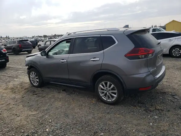 KNMAT2MV8JP600495 2018 NISSAN ROGUE - Image 2