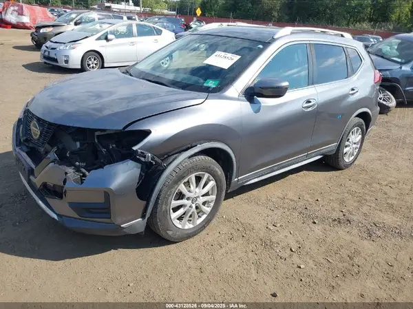 KNMAT2MV8JP601646 2018 NISSAN ROGUE - Image 2