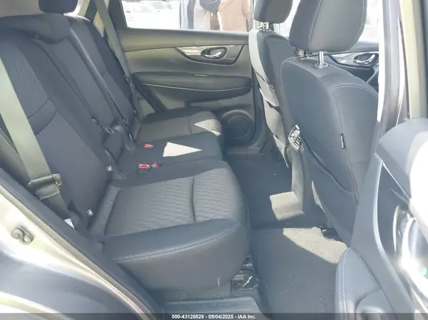 KNMAT2MV8JP601646 2018 NISSAN ROGUE - Image 8