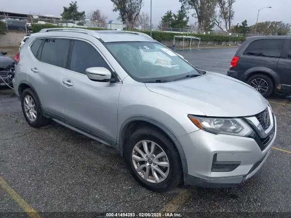 KNMAT2MV8JP612579 2018 NISSAN ROGUE - Image 1
