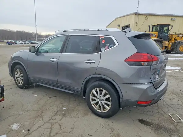 KNMAT2MV8JP618107 2018 NISSAN ROGUE - Image 2