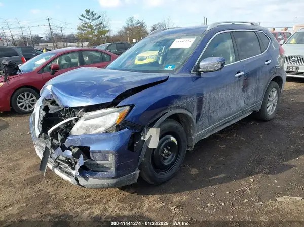 KNMAT2MV8JP618852 2018 NISSAN ROGUE - Image 2