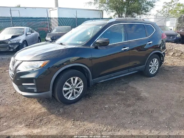 KNMAT2MV8JP621430 2018 NISSAN ROGUE - Image 2