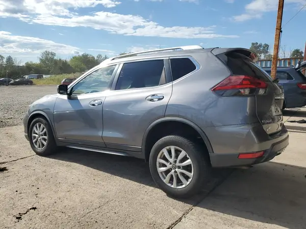 KNMAT2MV8JP622366 2018 NISSAN ROGUE - Image 2
