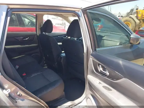 KNMAT2MV8KP541949 2019 NISSAN ROGUE - Image 8