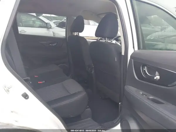 KNMAT2MV8KP552062 2019 NISSAN ROGUE - Image 8