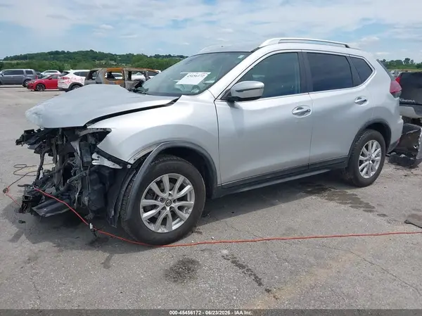 KNMAT2MV8LP529589 2020 NISSAN ROGUE - Image 2