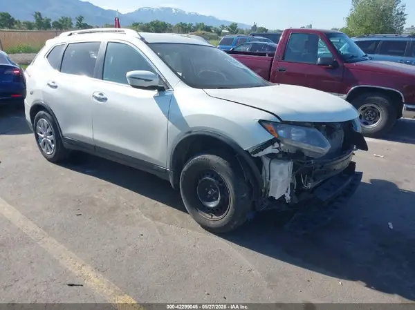 KNMAT2MV9GP692872 2016 NISSAN ROGUE - Image 1