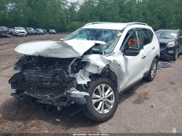 KNMAT2MV9GP705751 2016 NISSAN ROGUE - Image 2