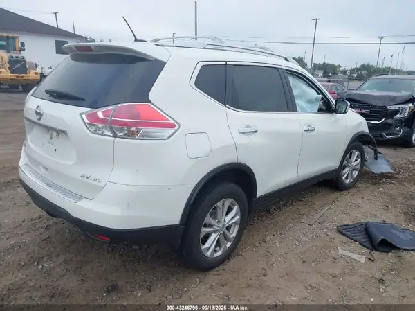 KNMAT2MV9GP716474 2016 NISSAN ROGUE - Image 2