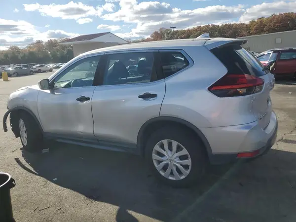 KNMAT2MV9HP509987 2017 NISSAN ROGUE - Image 2