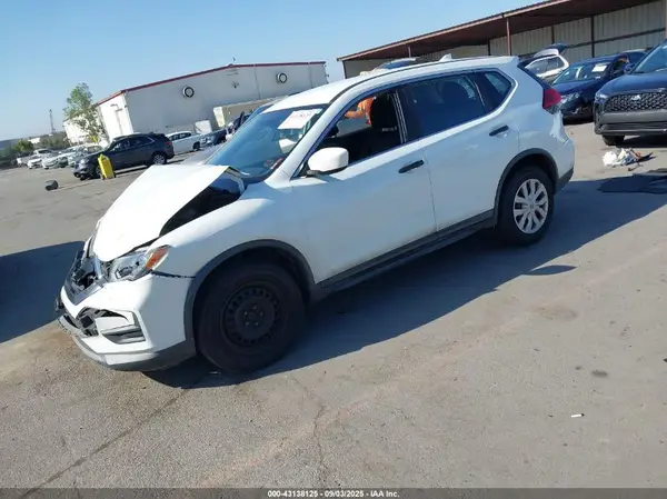 KNMAT2MV9HP510735 2017 NISSAN ROGUE - Image 2