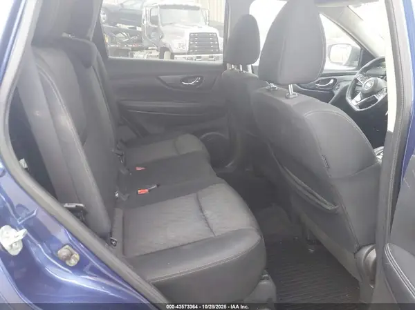 KNMAT2MV9HP512257 2017 NISSAN ROGUE - Image 8