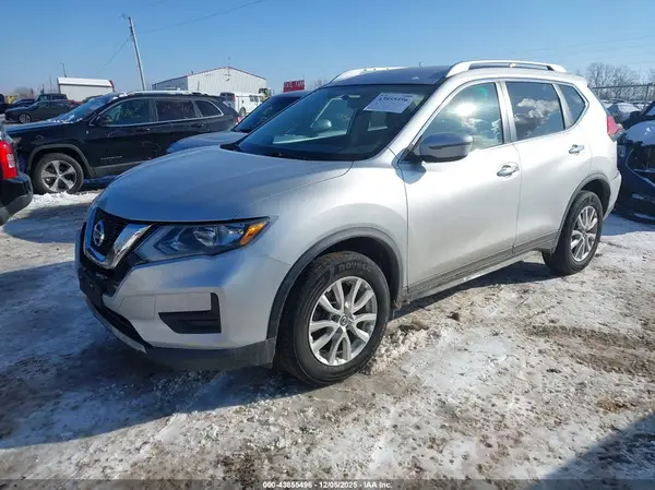 KNMAT2MV9HP512520 2017 NISSAN ROGUE - Image 2