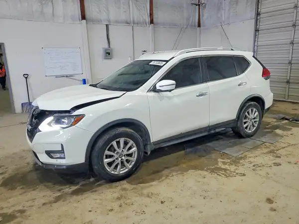 KNMAT2MV9HP518284 2017 NISSAN ROGUE - Image 1