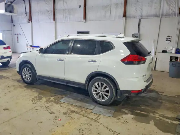 KNMAT2MV9HP518284 2017 NISSAN ROGUE - Image 2