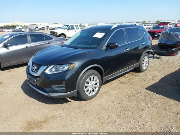 KNMAT2MV9HP520813 2017 NISSAN ROGUE - Image 2
