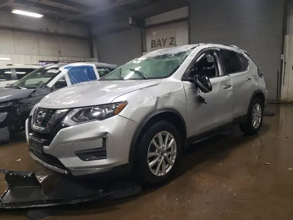 KNMAT2MV9HP523744 2017 NISSAN ROGUE - Image 1