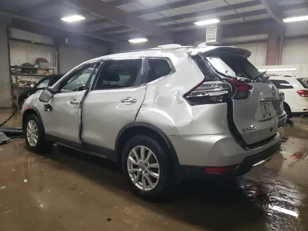 KNMAT2MV9HP523744 2017 NISSAN ROGUE - Image 2