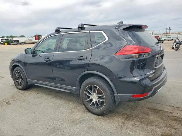 KNMAT2MV9HP527065 2017 NISSAN ROGUE - Image 2