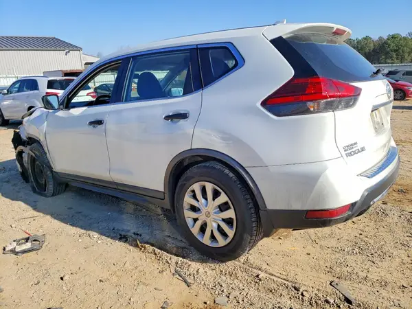 KNMAT2MV9HP529138 2017 NISSAN ROGUE - Image 2