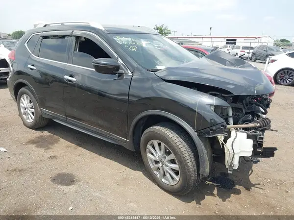 KNMAT2MV9HP532606 2017 NISSAN ROGUE - Image 1